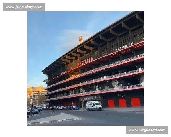 解锁瓦伦西亚:梅斯塔利亚的百年历史印记